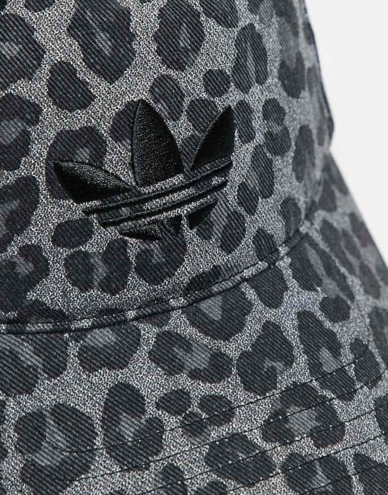 Adidas adidas Originals baseball cap in black leopard print