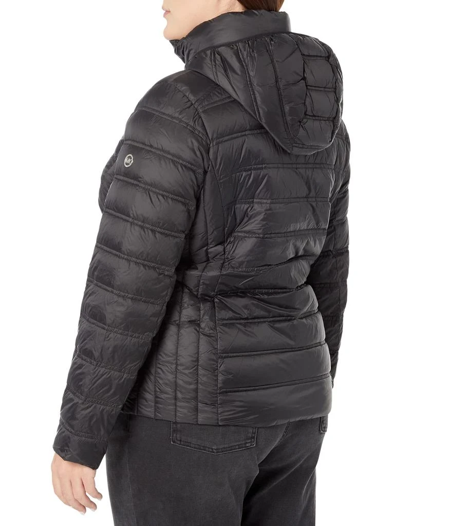 商品Michael Kors|Zip Front Horizontal Quilt Packable Jacket M823157QZ,价格¥1000,第2张图片详细描述