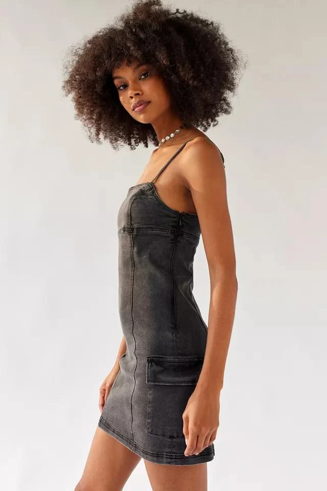 商品Urban Outfitters|UO Whitney Denim Mini Dress,价格¥78,第4张图片详细描述