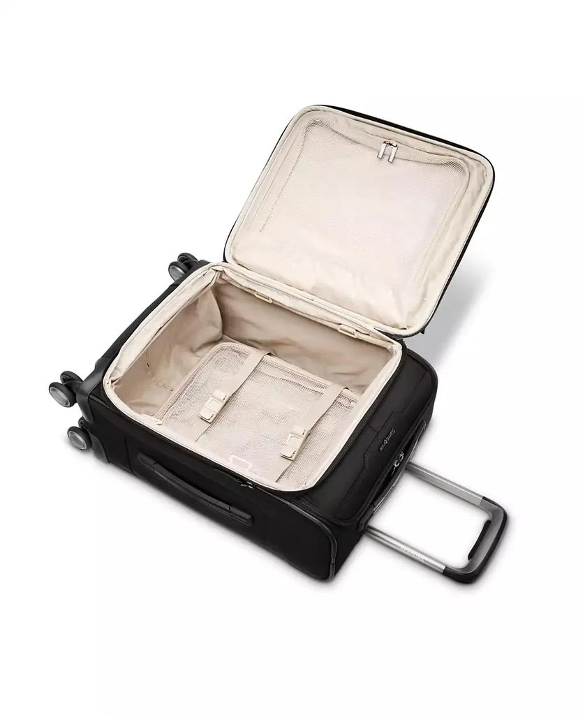 Silhouette 17 21" Carry-on Expandable Softside Spinner 商品