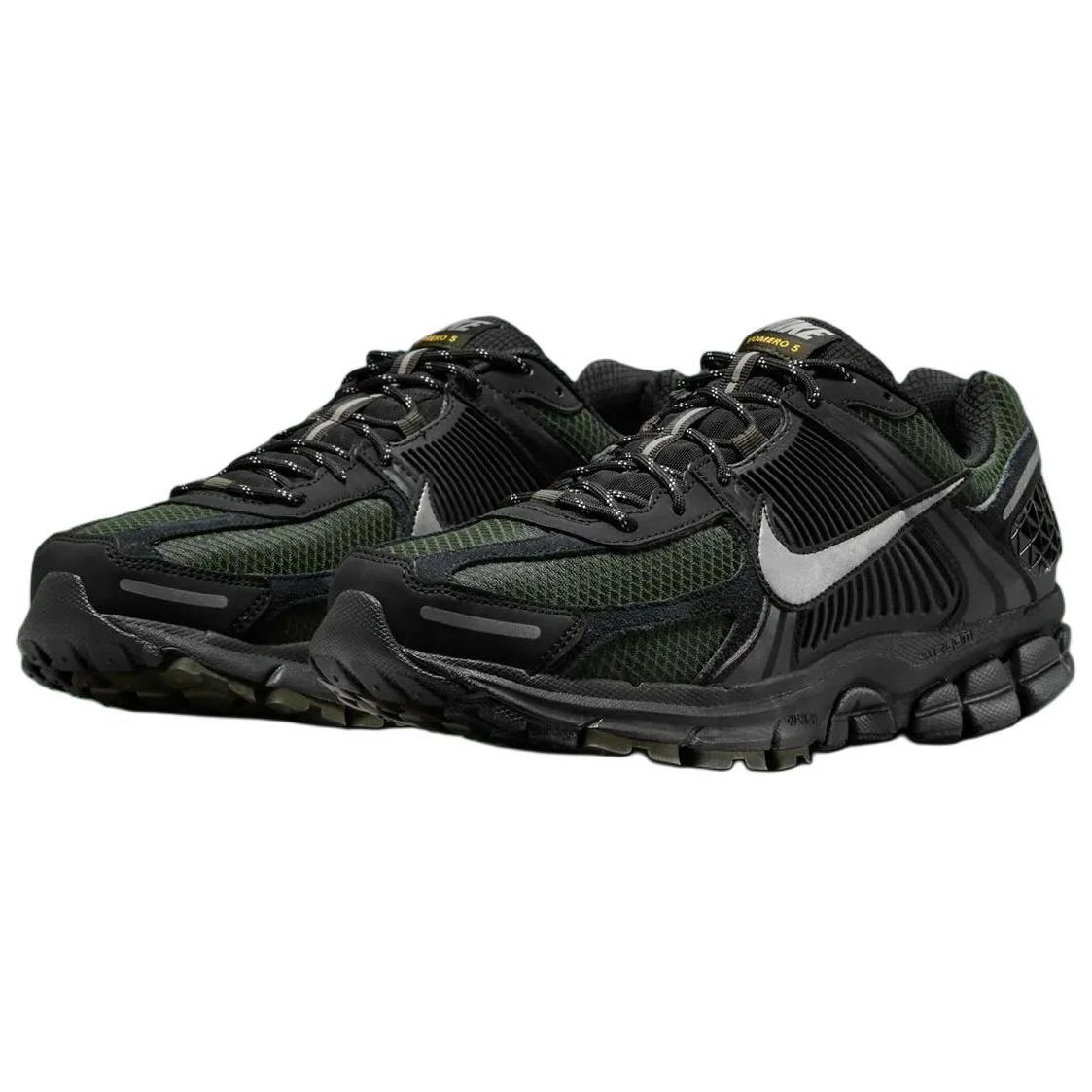商品[国内直发] NIKE|Air Zoom Vomero 5 柔软舒适防滑耐磨 低帮跑步鞋 男女同款 军绿色,价格¥634,第4张图片详细描述