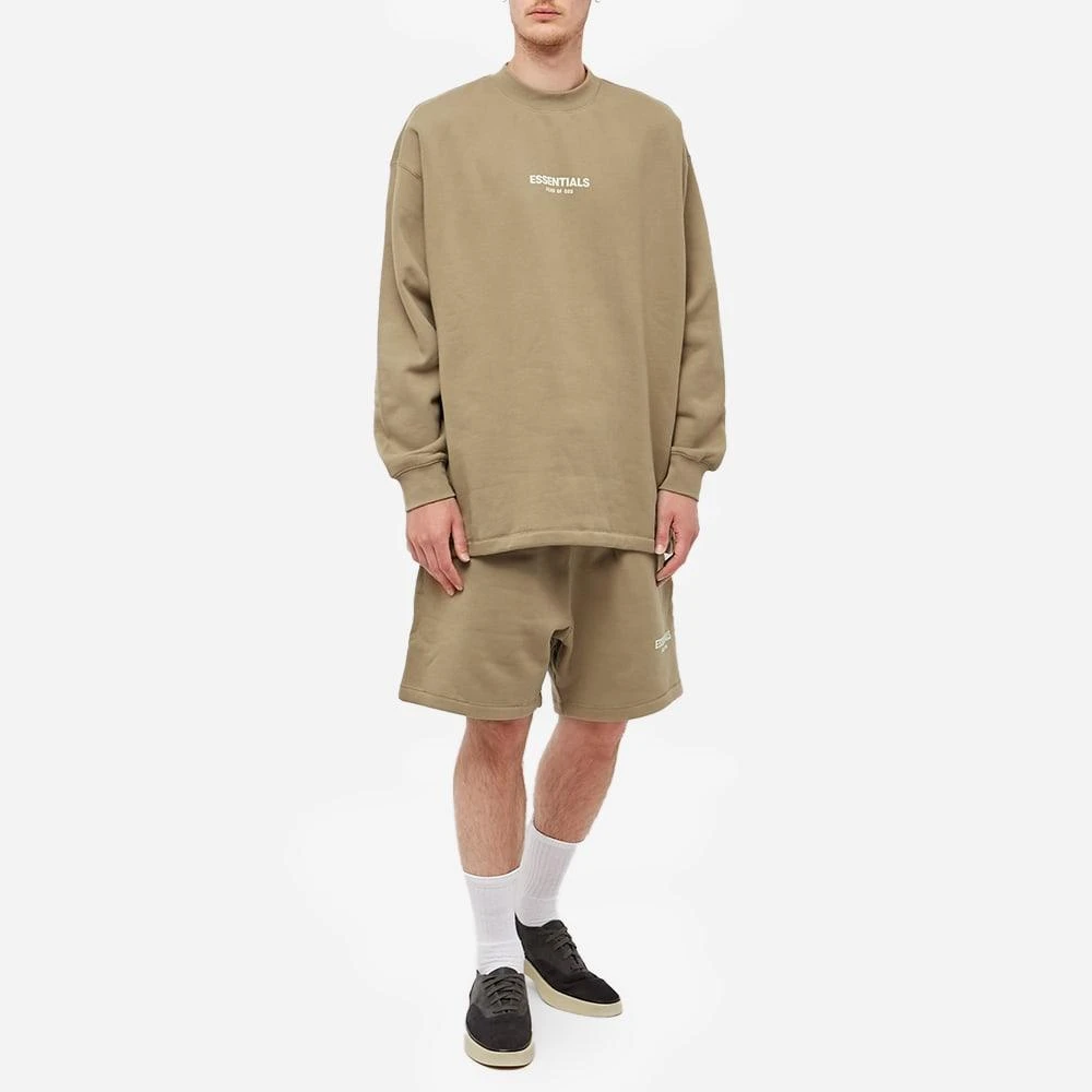 商品Essentials|Fear of God ESSENTIALS Logo Long Sleeve Fleece Sweat - Oak,价格¥393,第4张图片详细描述