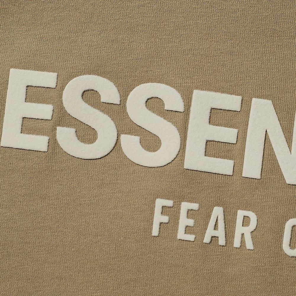 商品Essentials|FEAR OF GOD ESSENTIALS Kids Logo Long Sleeve T-Shirt - Oak,价格¥185,第2张图片详细描述