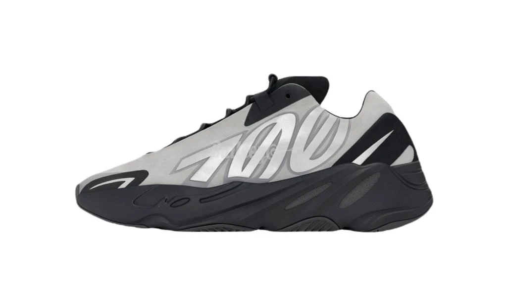 商品Adidas|Adidas Yeezy Boost 700 MNVN "Metallic",价格¥2258,第1张图片