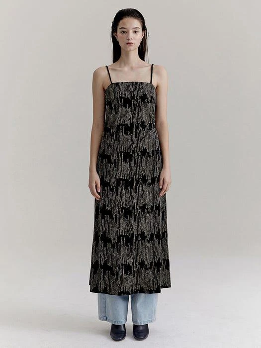 商品ONNE|ZigZag Velvet Slip Dress (Black),价格¥1904,第1张图片