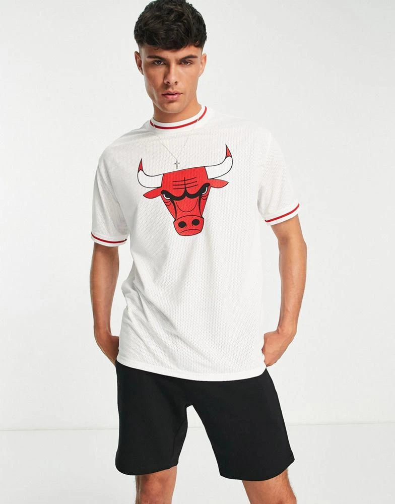 商品New Era|New Era Chicago Bulls mesh applique t-shirt in white,价格¥168,第4张图片详细描述