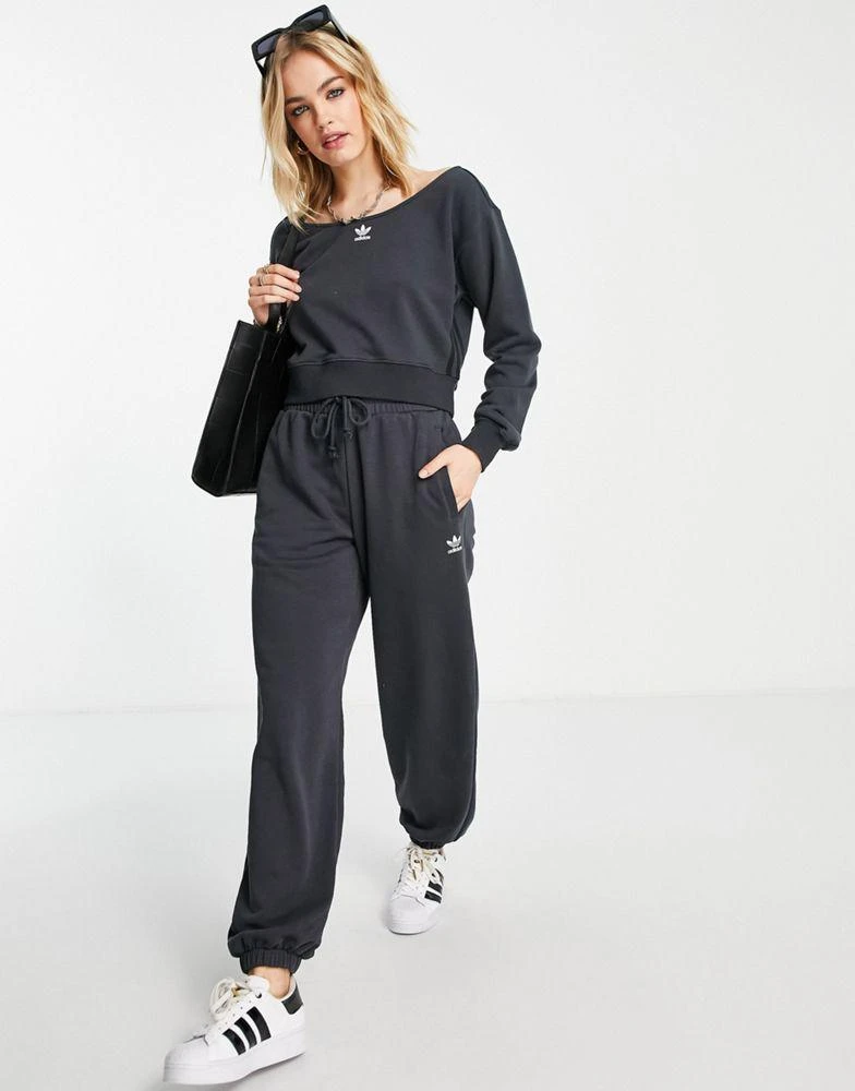 商品Adidas|adidas Originals '80's Aerobic' off shoulder sweatshirt in black,价格¥229,第4张图片详细描述