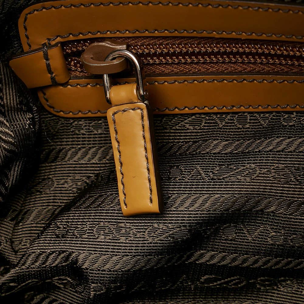 Prada Orange Canapa Logo Tessuto Shoulder Bag 商品