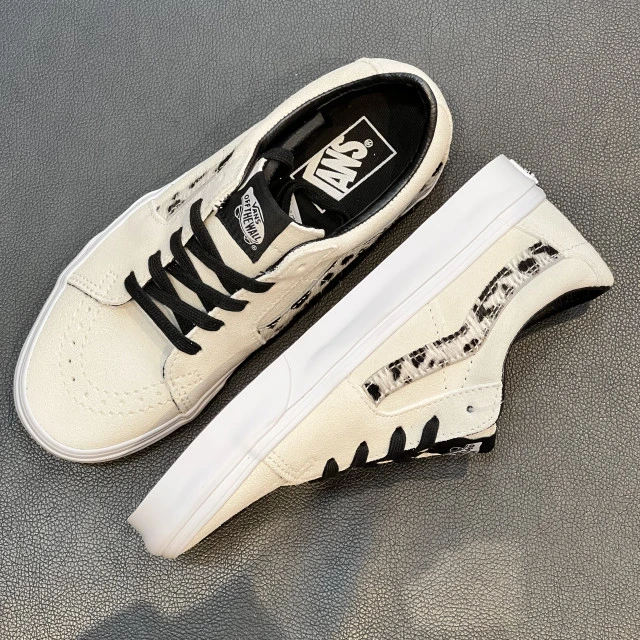 【韩国直邮|包邮包税】万斯[VANS] Sk8-Low # Soft Suede # 男女共用 运动鞋 # marshmallow/dalmatian (VN0A4UUKB7R) 商品