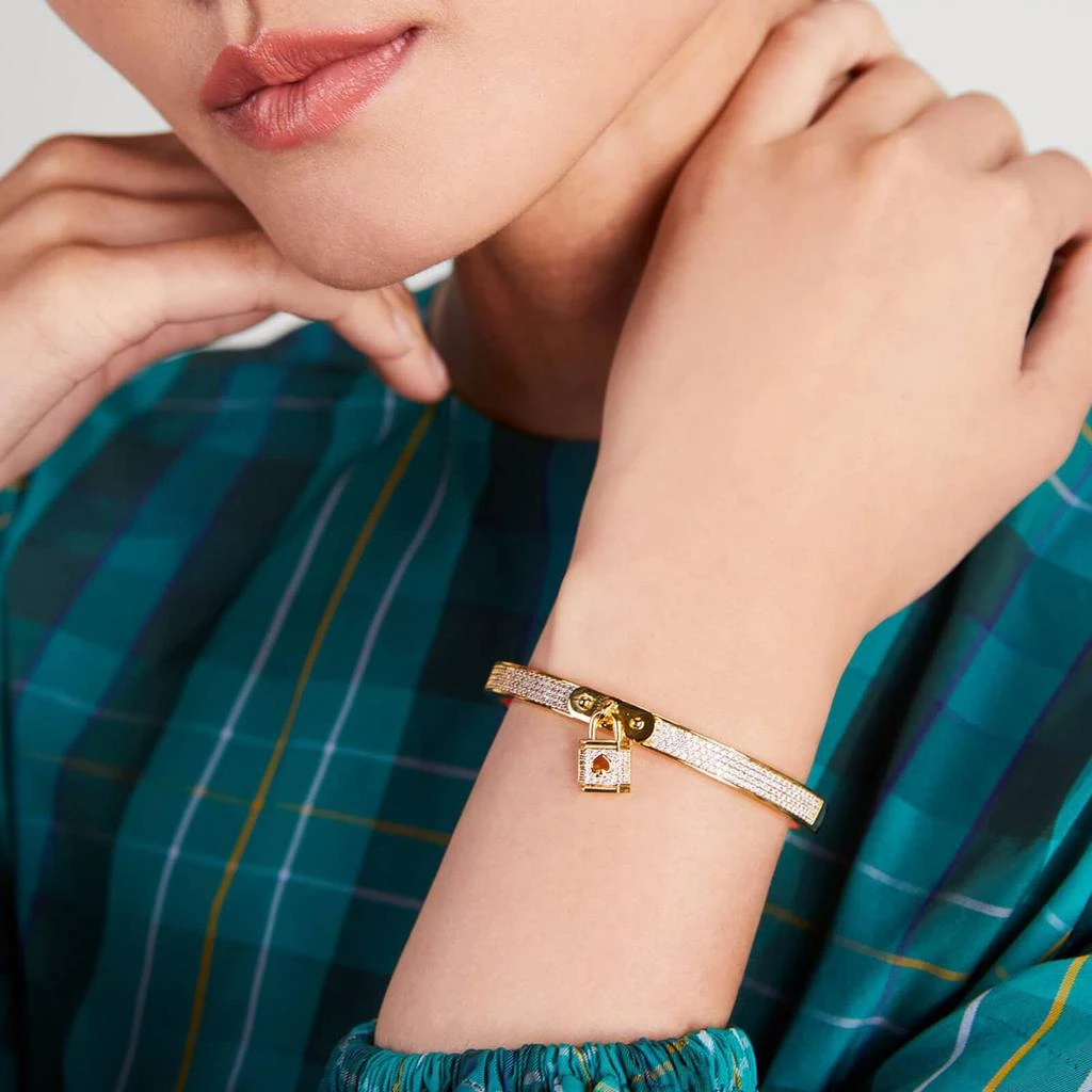 商品The Hut|Kate Spade New York Pave Lock Pendant Gold-Tone Bangle,价格¥939,第2张图片详细描述