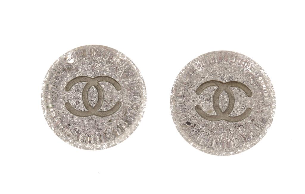 Chanel Silver-tone Crystal Resin CC Round Clip-on Earrings商品第1张图片规格展示