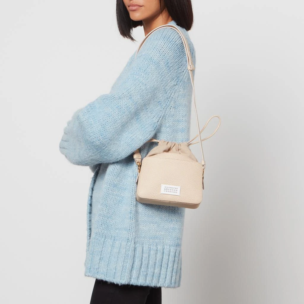商品MAISON MARGIELA|Maison Margiela 5AC Mini Leather and Canvas Camera Bag,价格¥4546,第2张图片详细描述