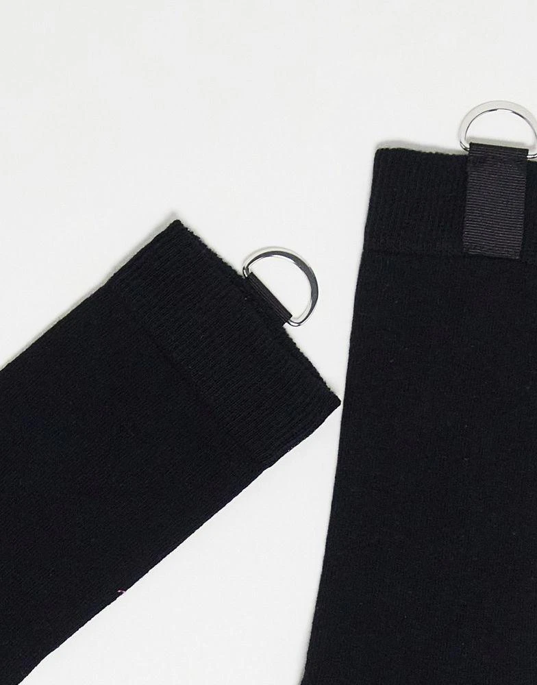 商品ASOS|ASOS DESIGN ankle socks with metal D-ring detail in black,价格¥48,第4张图片详细描述