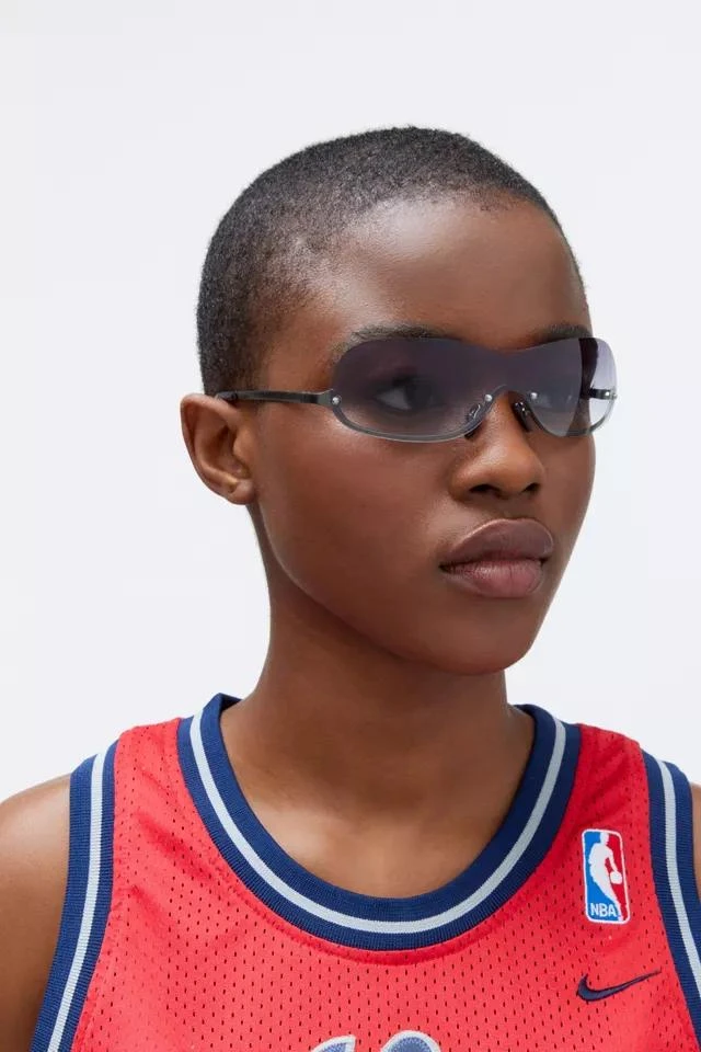 商品Urban Renewal|Urban Renewal Vintage Scuba Shield Sunglasses,价格¥112,第1张图片
