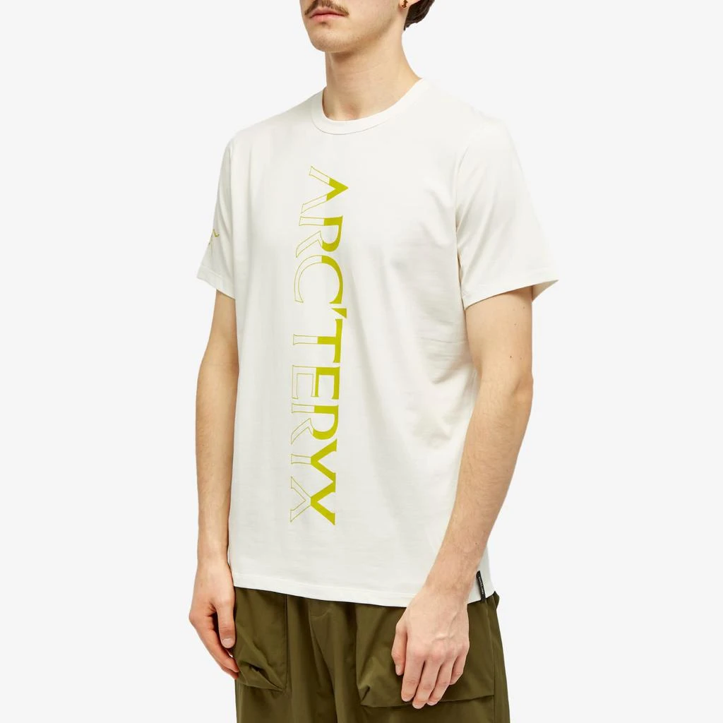 商品Arc'teryx|Arc'teryx Captive Downword T-Shirt,价格¥591,第2张图片详细描述