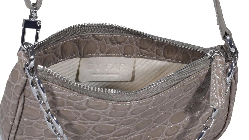 商品by FAR|By Far Rachel Embossed Chain Detailed Mini Shoulder Bag,价格¥1117,第4张图片详细描述
