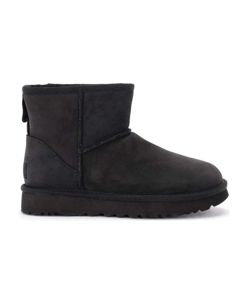 商品UGG|Ugg Classic Ii Mini Ankle Boot In Black Leather,价格¥1675,第3张图片详细描述