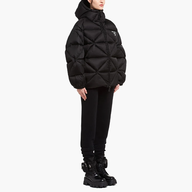 商品[国内直发] Prada|纯色华达呢连帽含羽绒外套 冬季 女款 黑色,价格¥21036,第5张图片详细描述