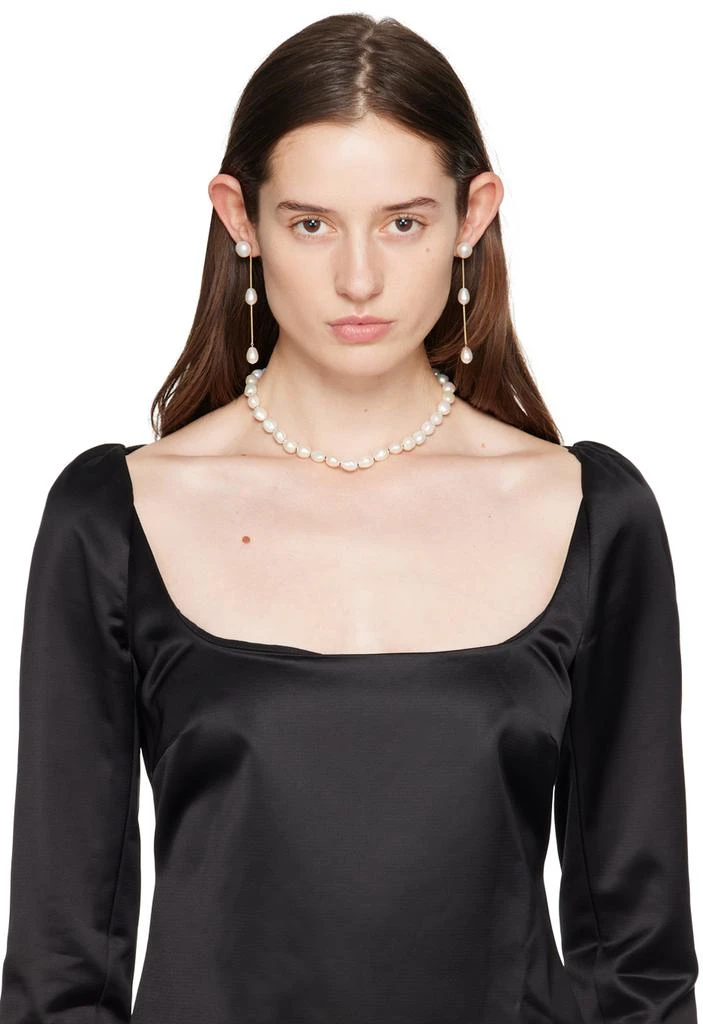 商品Sophie Buhai|Gold & White Small Pearl Drop Earrings,价格¥3697,第3张图片详细描述
