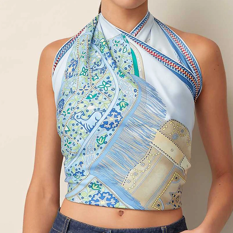 商品[国内直发] Hermes|爱马仕 “草原马鞍”90厘米 丝巾 女款 天蓝色/牛仔布蓝色/绿色,价格¥3691,第6张图片详细描述