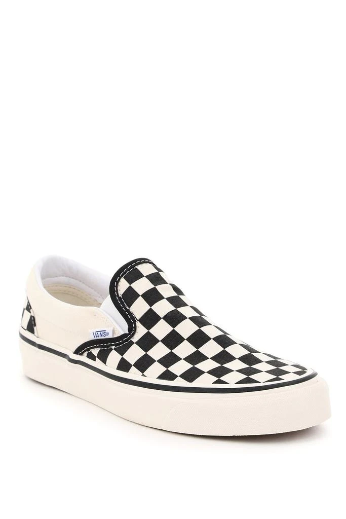 商品Vans|CLASSIC SLIP-ON CHECKERBOARD SNEAKERS,价格¥379,第4张图片详细描述