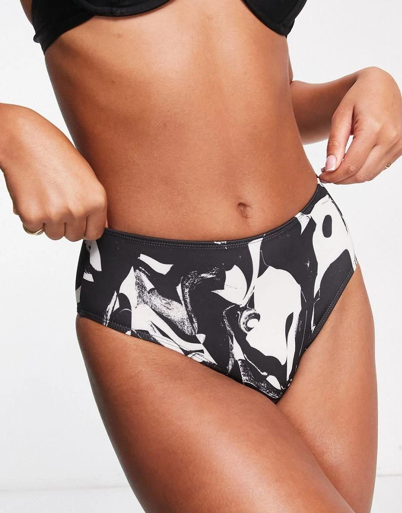 商品Monki|Monki high waist bikini bottom in marble print,价格¥58,第3张图片详细描述