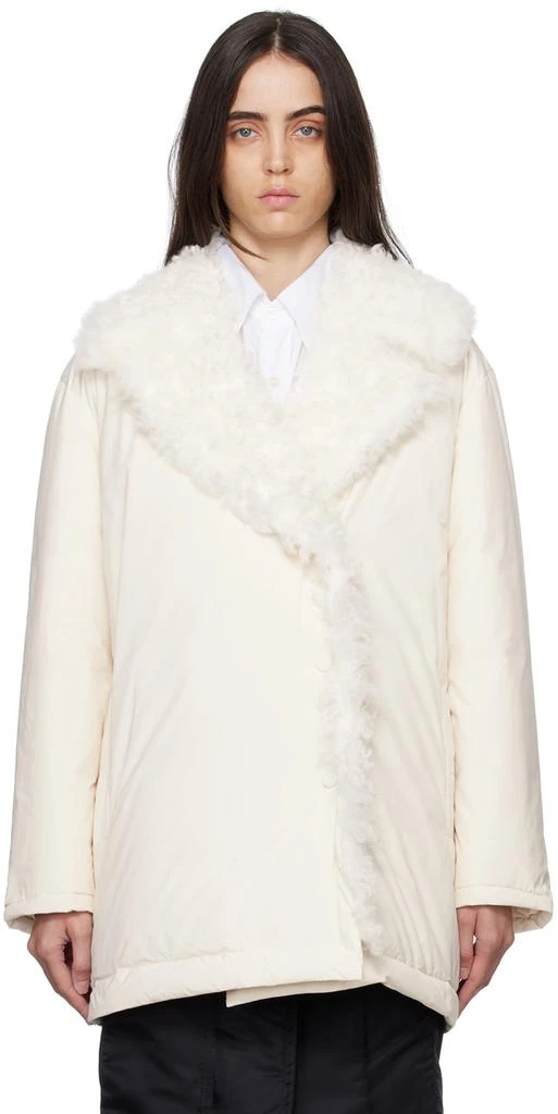 商品Yves Salomon|SSENSE Exclusive Off-White Shearling Down Jacket,价格¥2675,第1张图片