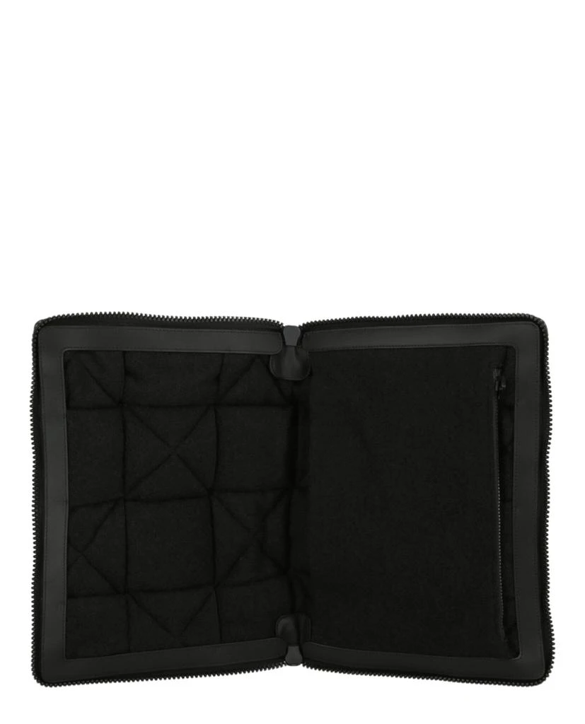 商品Bottega Veneta|Maxi Intrecciato Puffer Laptop Pouch,价格¥2132,第4张图片详细描述