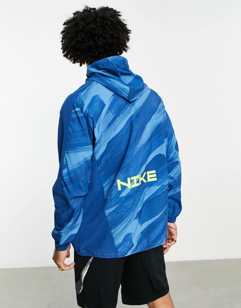 商品NIKE|Nike Training Sport Clash woven hooded jacket in blue,价格¥419,第3张图片详细描述