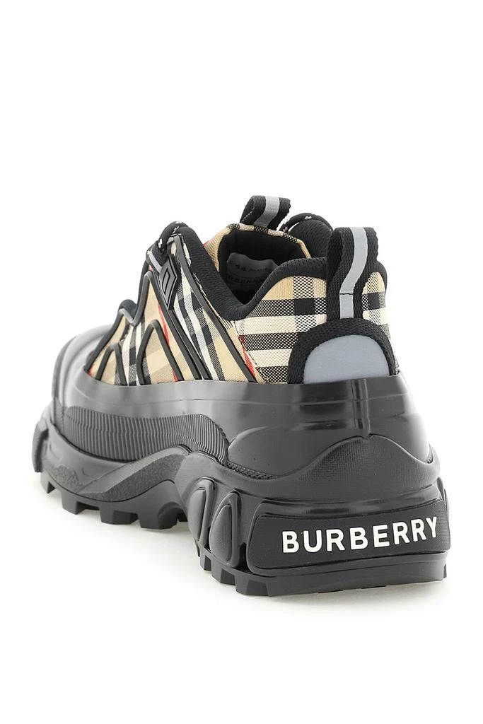 商品Burberry|Burberry arthur tartan sneakers,价格¥4632,第3张图片详细描述