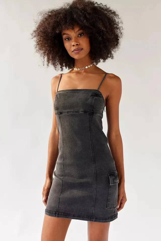 商品Urban Outfitters|UO Whitney Denim Mini Dress,价格¥78,第1张图片
