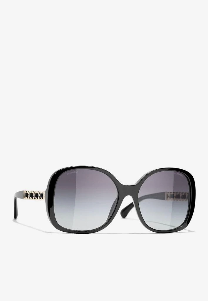 商品Chanel|Oversized Rectangular Sunglasses with Chain Detail,价格¥2980,第2张图片详细描述