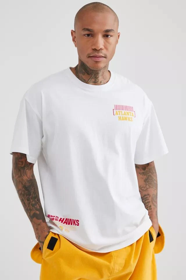 商品Urban Outfitters|ULTRA GAME Atlanta Hawks Big City Boxy Fit Tee,价格¥76,第4张图片详细描述