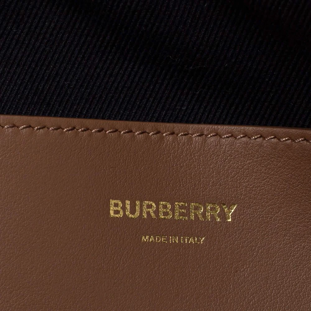 Burberry Beige Leather Cube Bumbag 商品