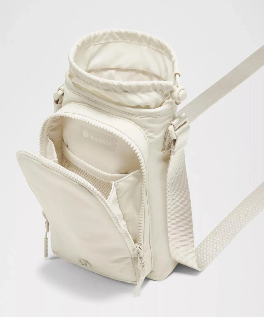 Water Bottle Crossbody with Front Pocket 2L 商品