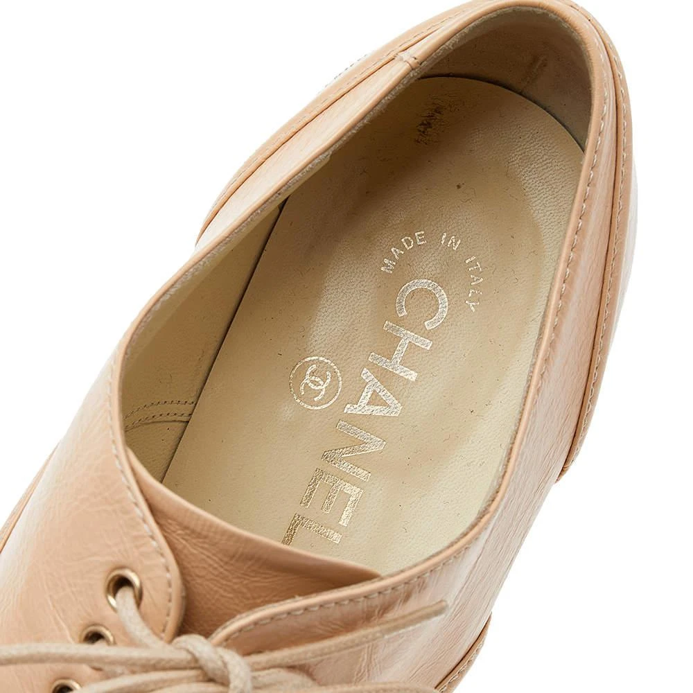Chanel Beige-Black Patent And Leather Camellia Platform Sneakers Size 39.5 商品