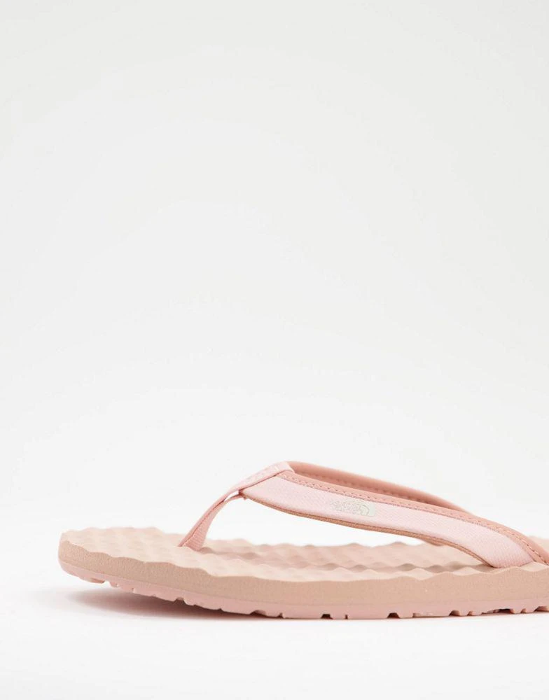 商品The North Face|The North Face Base Camp Mini II flip flops in pink,价格¥291,第4张图片详细描述