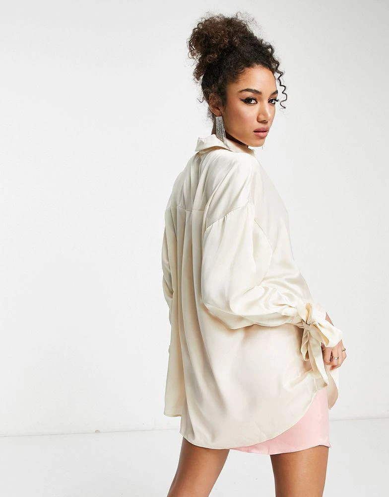 商品ASOS|ASOS DESIGN oversized satin shirt with tie cuff detail in oyster,价格¥314,第2张图片详细描述