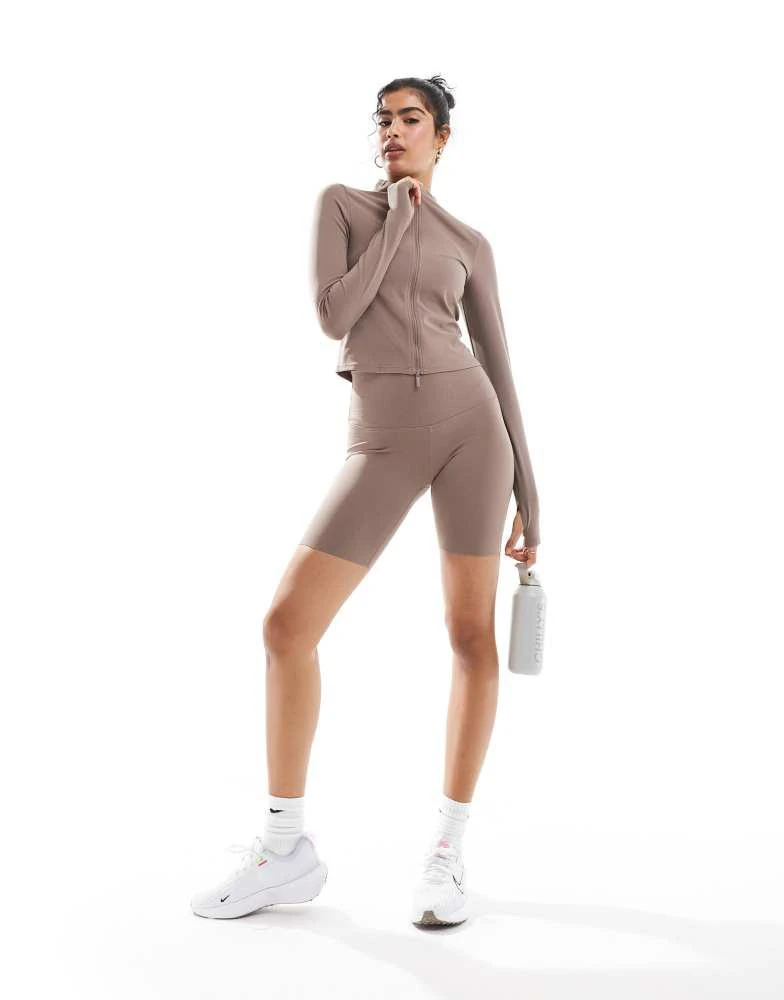 商品NIKE|Nike Training Zenvy Dri-FIT soft touch full zip long sleeve top in brown,价格¥667,第3张图片详细描述
