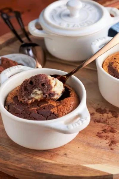 商品Staub|Staub Ceramic 3-pc Mini Round Cocotte Set,价格¥450,第3张图片详细描述