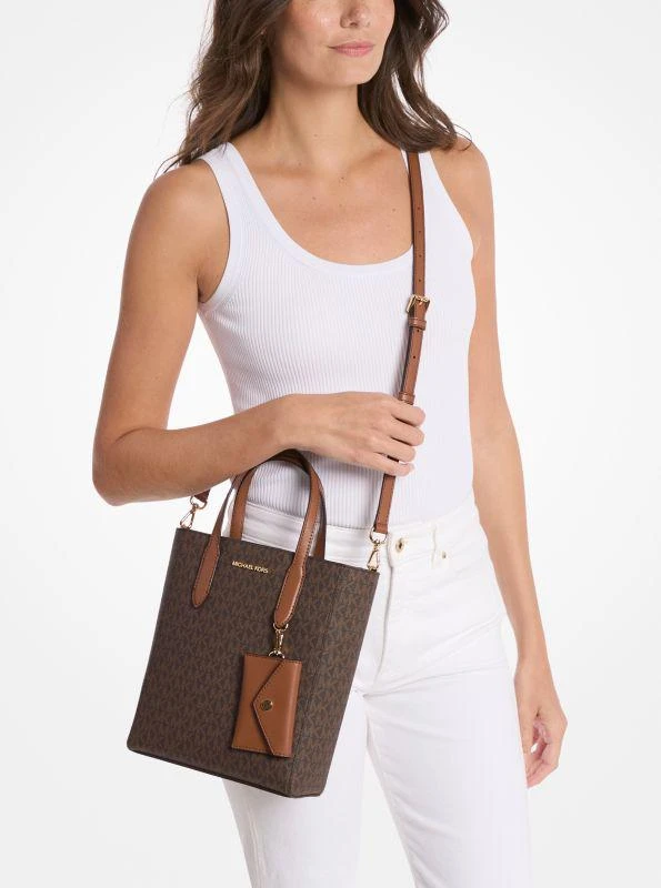 商品Michael Kors|小号斜挎包,价格¥509,第3张图片详细描述