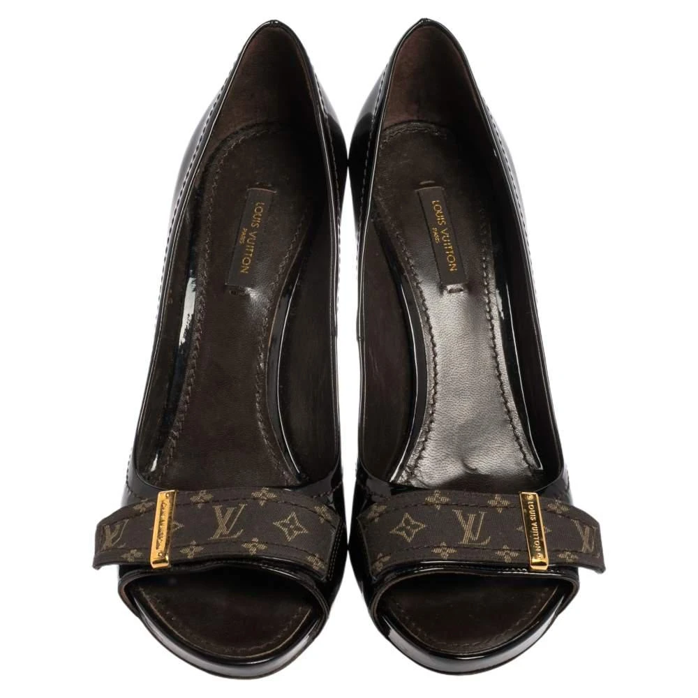 商品[二手商品] Louis Vuitton|Louis Vuitton Burgundy Patent Leather and Monogram Canvas Idylle Buci Open Toe Pumps Size 39,价格¥3610,第3张图片详细描述