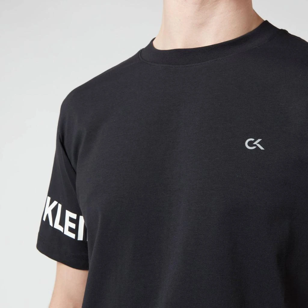 商品Calvin Klein|Calvin Klein Performance Men's Sleeve Logo T-Shirt - Black,价格¥220,第4张图片详细描述