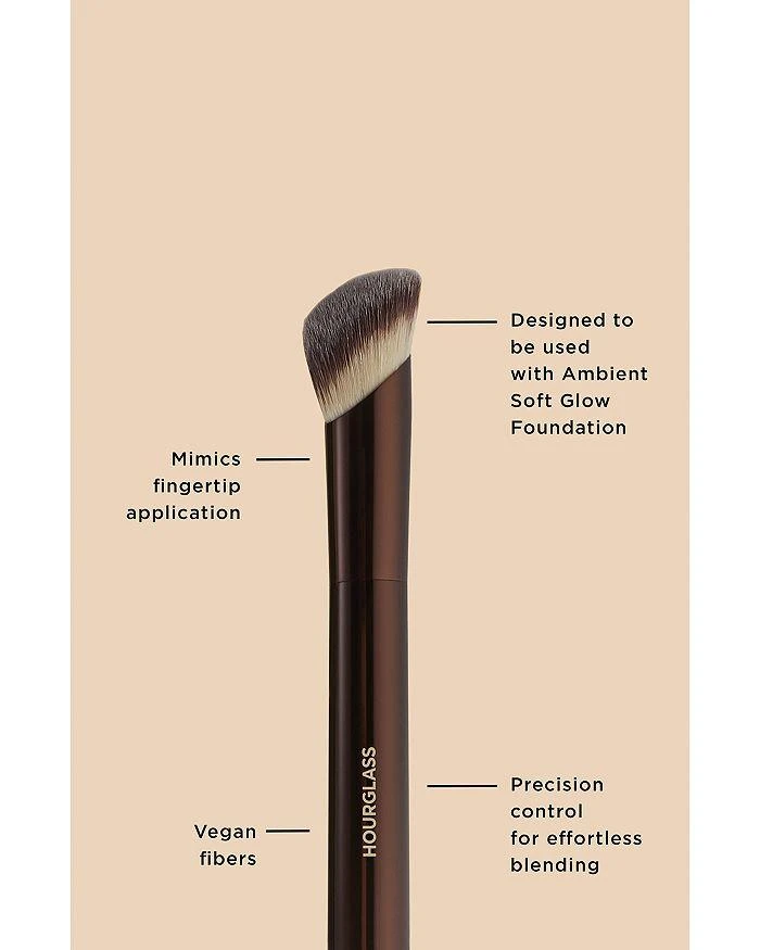 商品HOURGLASS|Ambient Soft Glow Foundation Brush,价格¥355,第2张图片详细描述