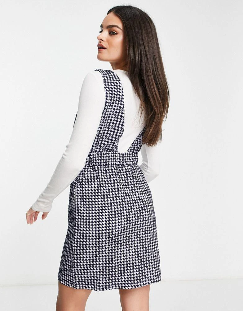 商品VERO MODA|Vero Moda FRSH pinafore mini dress in navy check,价格¥180,第2张图片详细描述