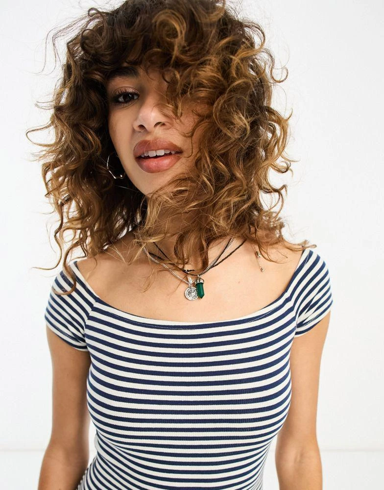 商品Bershka|Bershka short sleeve bardot mini dress in blue and white stripe,价格¥126,第2张图片详细描述