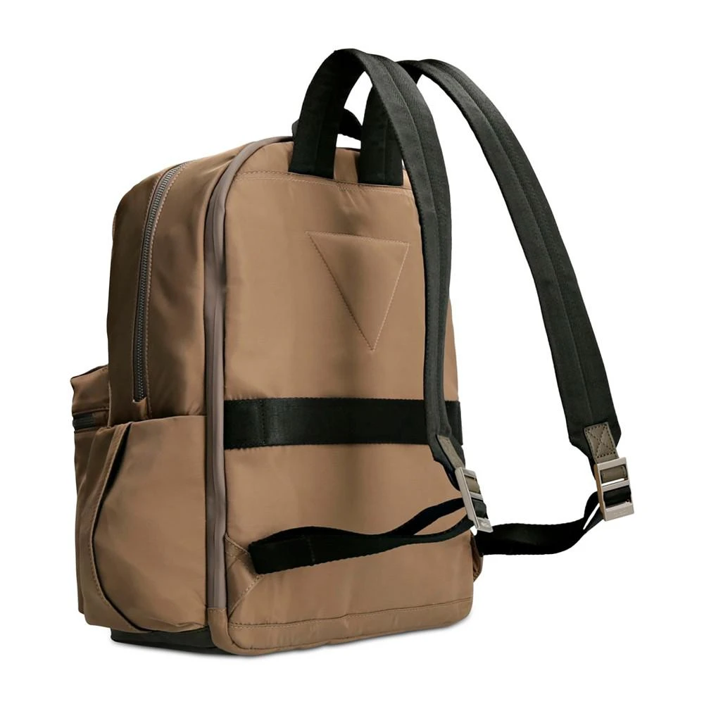 商品GUESS|Certosa Water-Repellent Backpack,价格¥680,第2张图片详细描述
