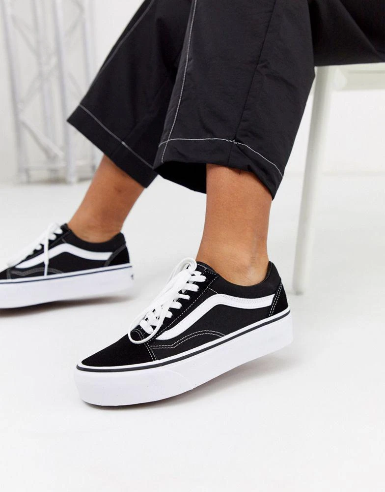 商品Vans|Vans Old Skool Platform trainers in black and white,价格¥753,第1张图片