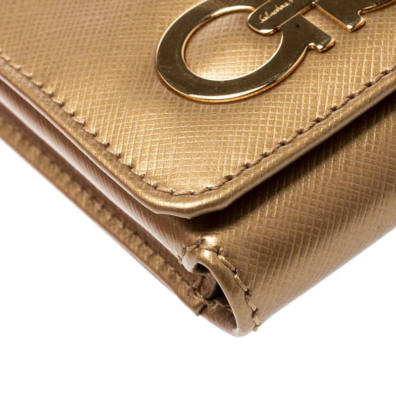 Salvatore Ferragamo Gold Leather iPhone 4 Case 商品