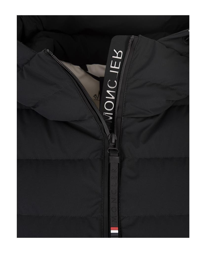 商品Moncler|Woman Black Chessel Short Down Jacket,价格¥8737,第5张图片详细描述